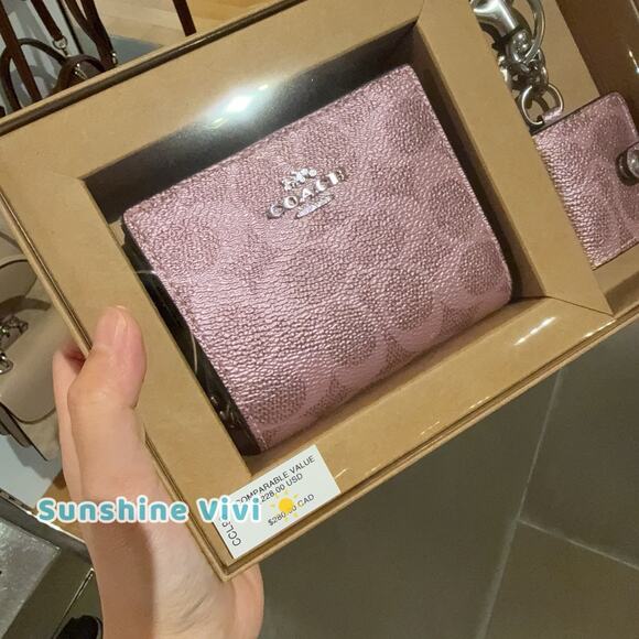 NWT Coach Boxed Snap Wallet and Picture Frame Bag Charm CCL93 pink Holiday Gift - Picture 3 of 8